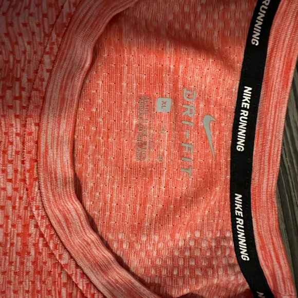 Nike Dri-fit Running Gym Active Workout T Shirt EUC - Picture 5 of 6